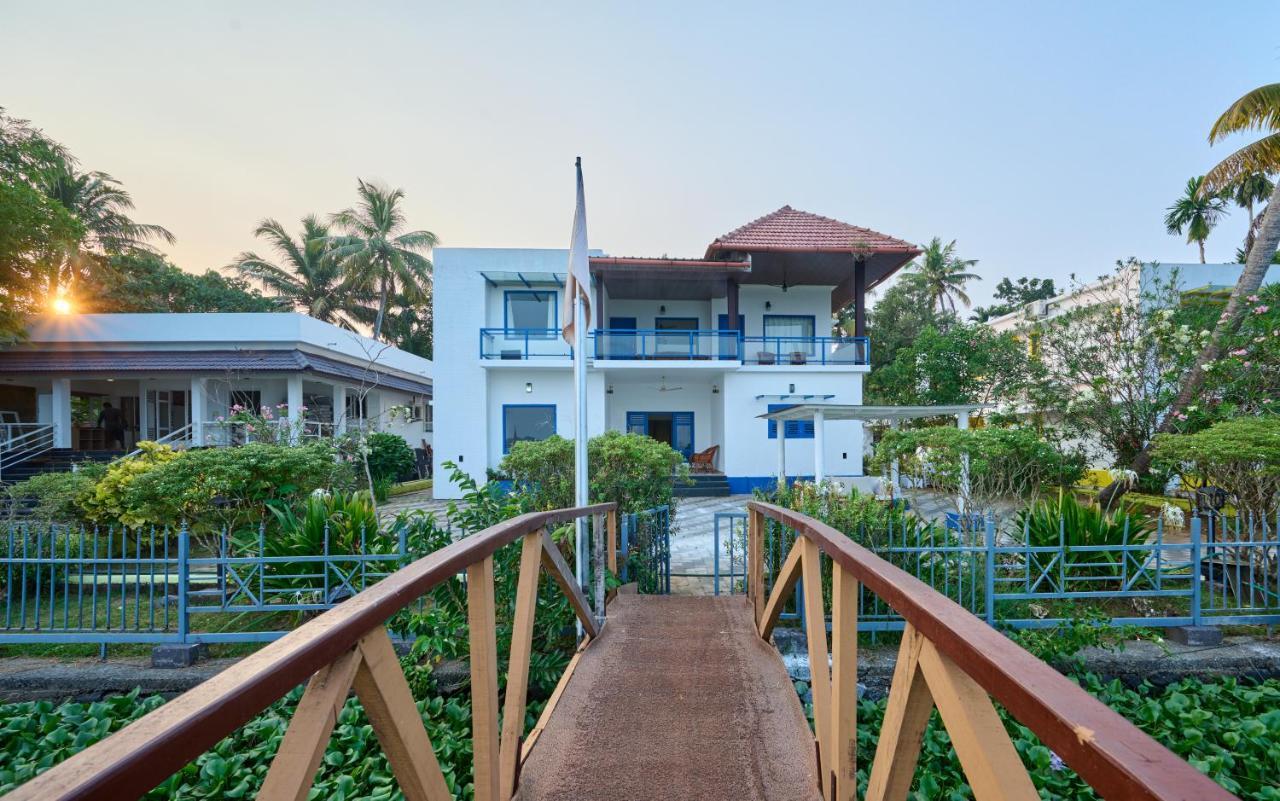 Seclude By The Lake, Alleppey Hotel Alappuzha Exterior photo